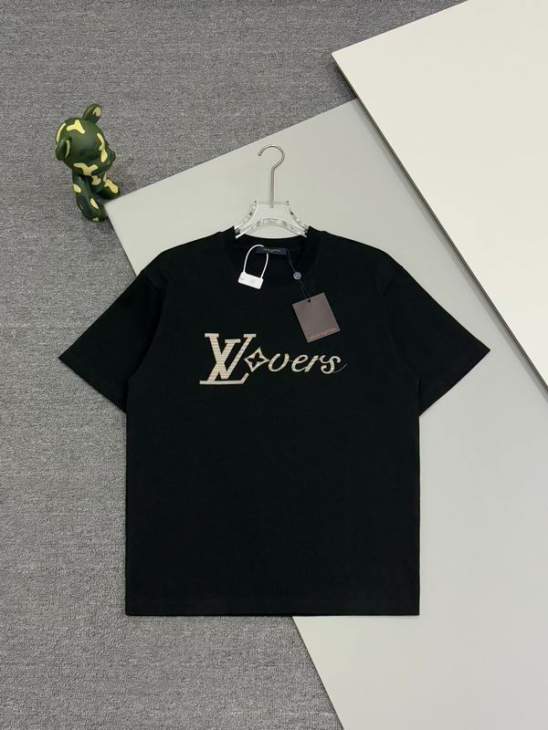 Picture of Louis Vuitton T Shirts Short _SKULVS-XLm6tx187309